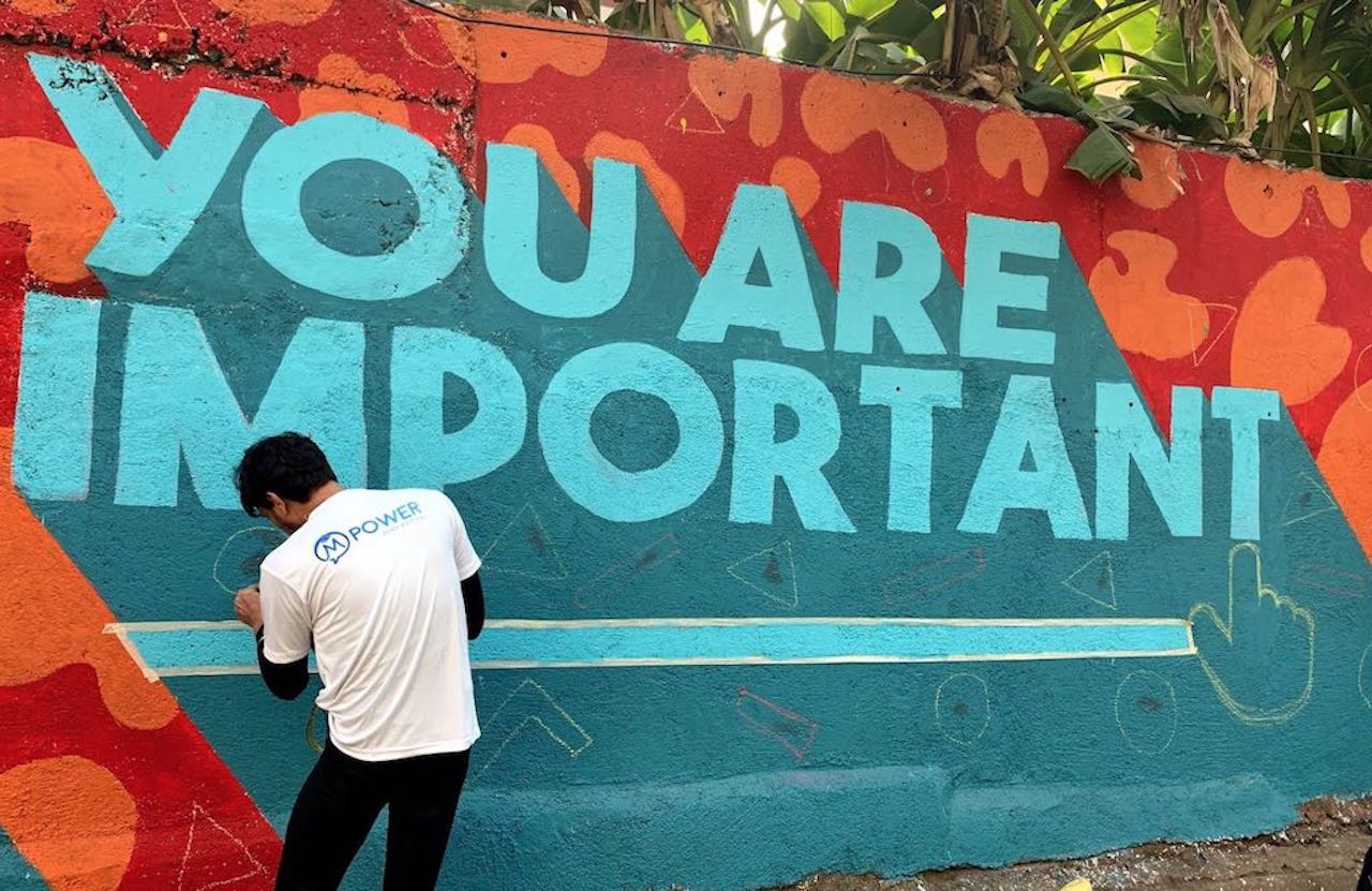 Mpower and Chal Rang De create the Art Express project in Mumbai